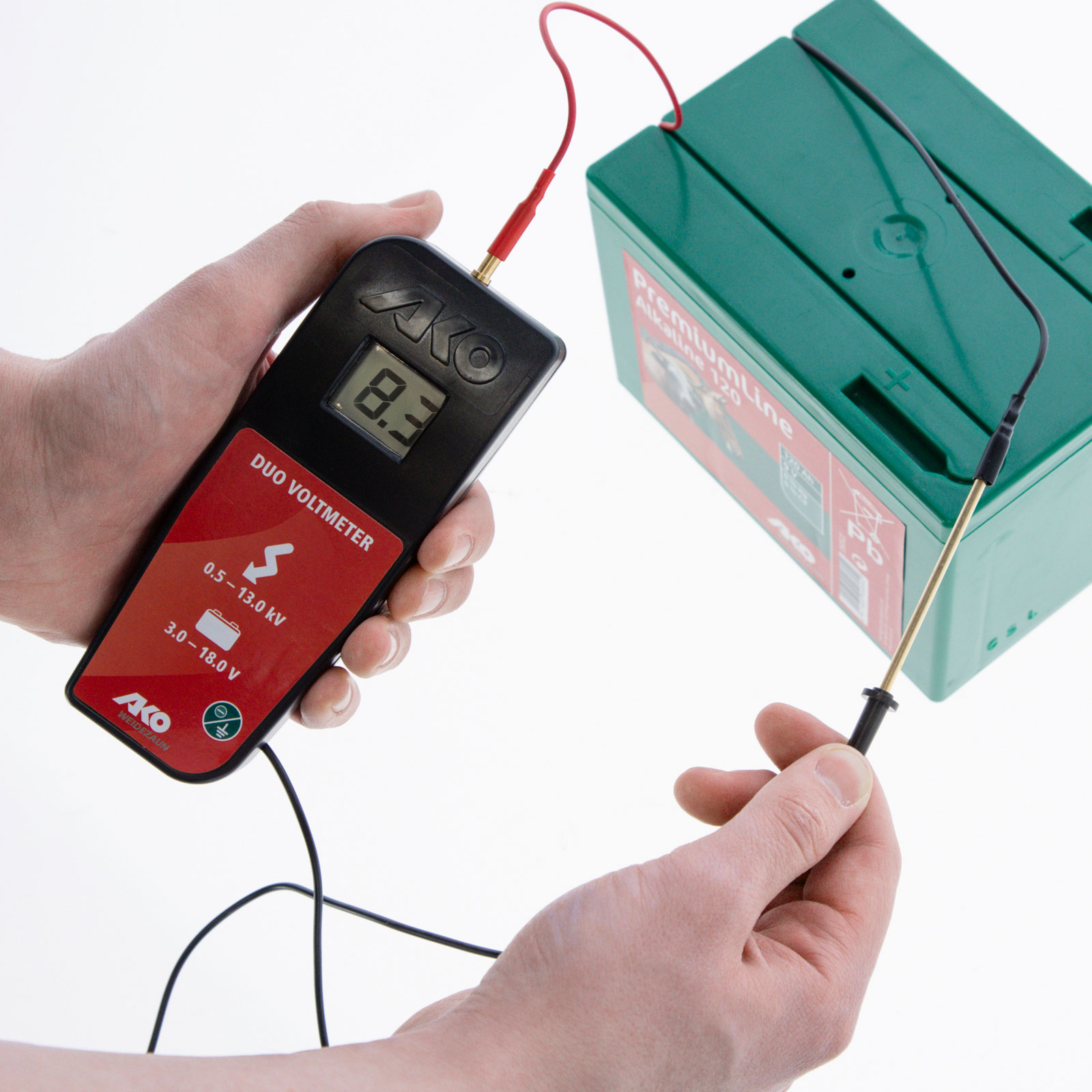 AKO Digital Voltmeter inkl. spänningsbatteri ackumulator 9 V / 12 V