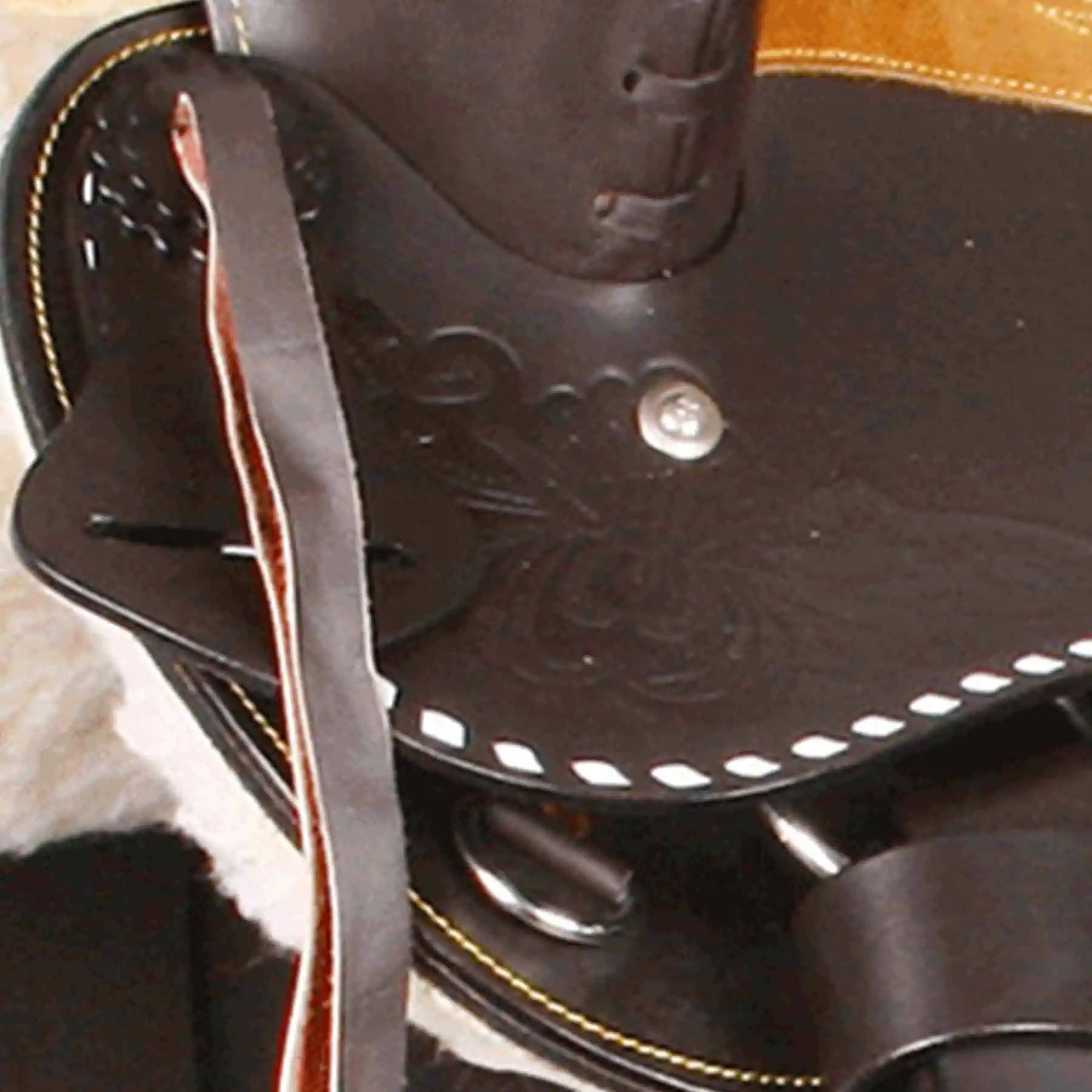 Round Skirt Western Saddle, Little Joe 10'' / 25 cm brown